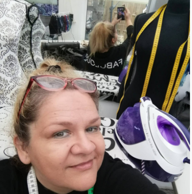 Naaiatelier Carola, contact met Carola